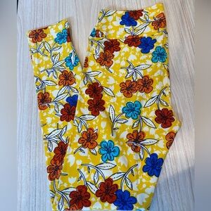 Lularoe OS yellow floral leggings NEW